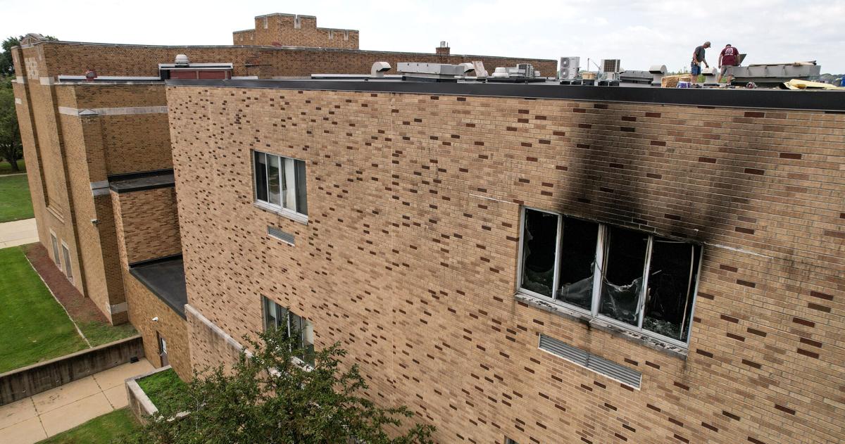 1st day of classes at Dubuque middle school delayed following fire