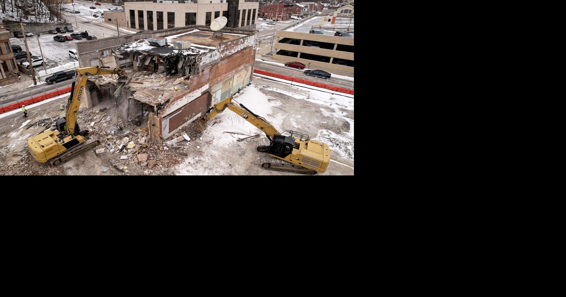 Demo begins of KDTH building in dowtown Dubuque | Tri-state News ...