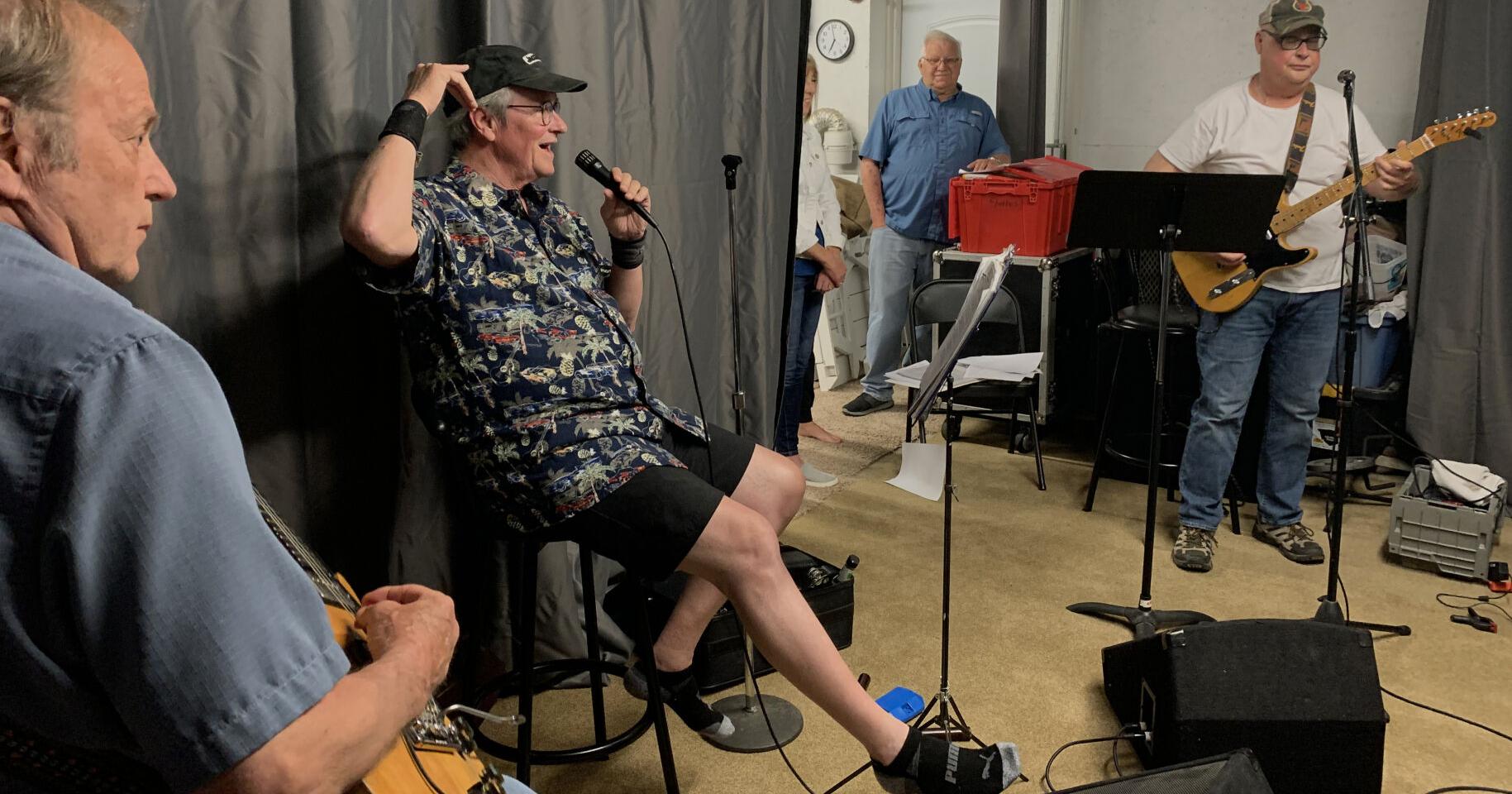 Ziegfried Underground band reflects on final performance in Dyersville - Vimarsana News