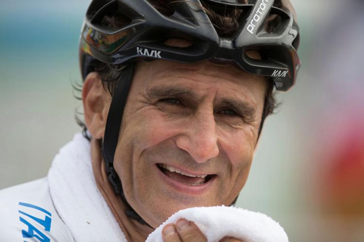 Alex Zanardi, auto racing champ who won Paralympic golds between life-altering accidents, dies at 59