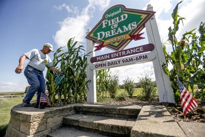 MLB announces teams for Field of Dreams follow-up game in 2022