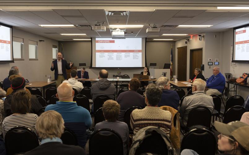 CORRECTED Dubuque district leaders discuss middle schools, proposed