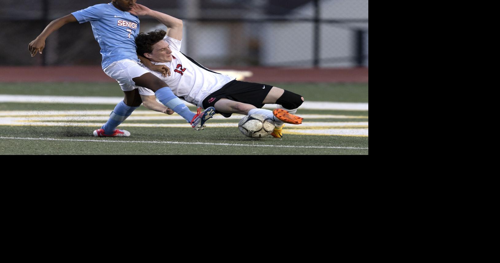 Boys prep soccer: Senior pulls away to beat Western Dubuque | Local ...