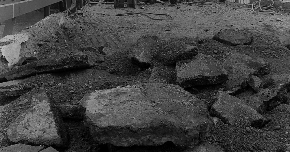 Throwback Thursday: Eagle Point Bridge repairs pose traffic challenges in 1979 - Vimarsana News