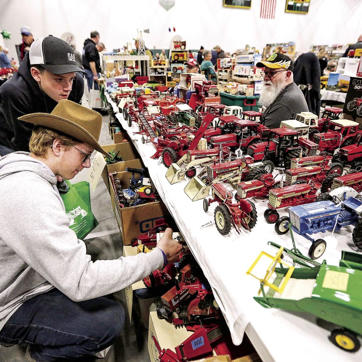 Farm Toy Show Attracts Exhibitors