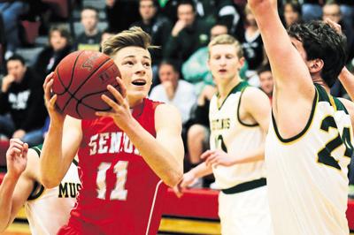 Boys Prep Basketball Senior Carries Big Chip On Shoulder Heading