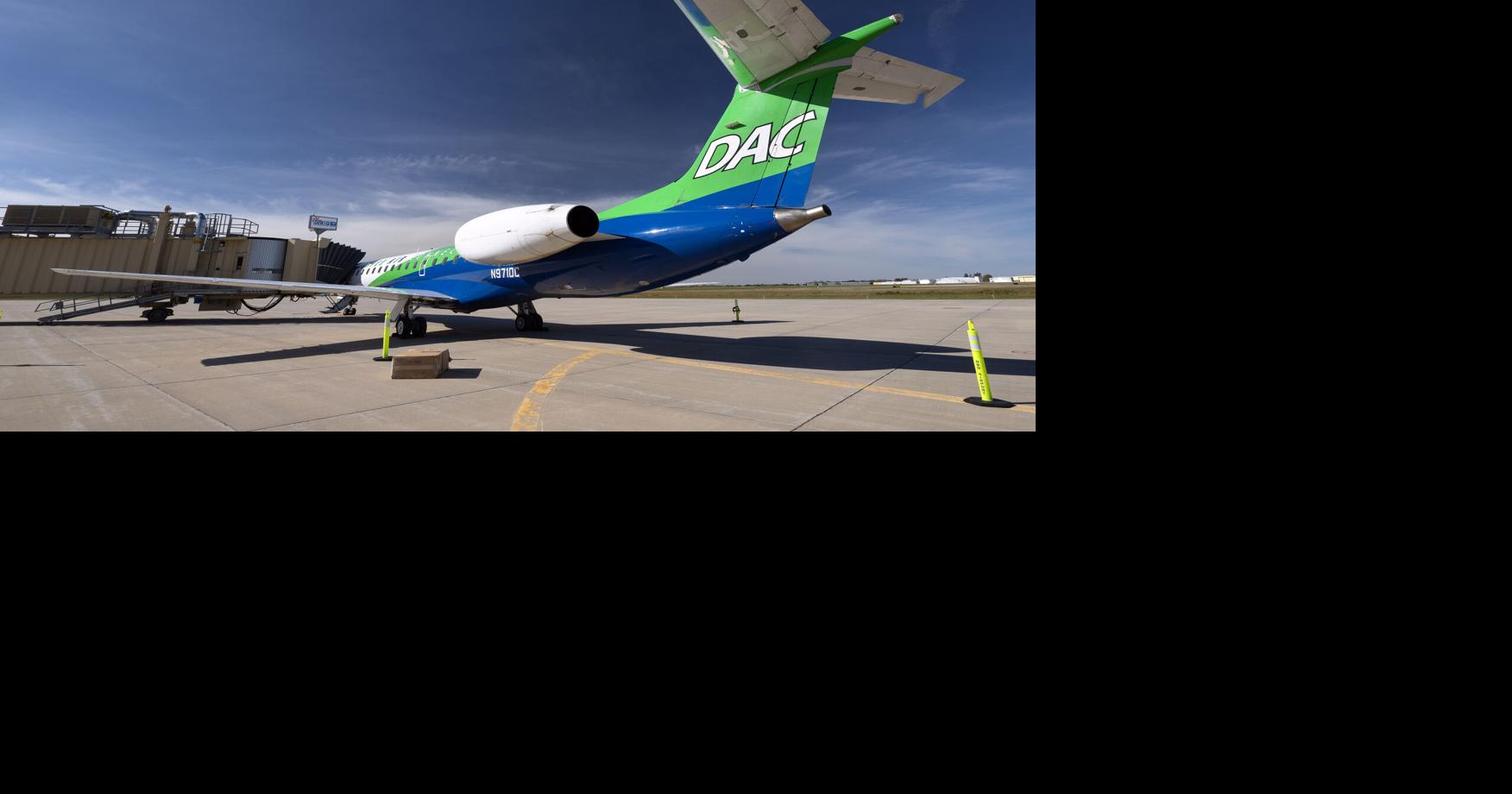 Denver Air lands in Dubuque to show off incoming service | Tri-state ...