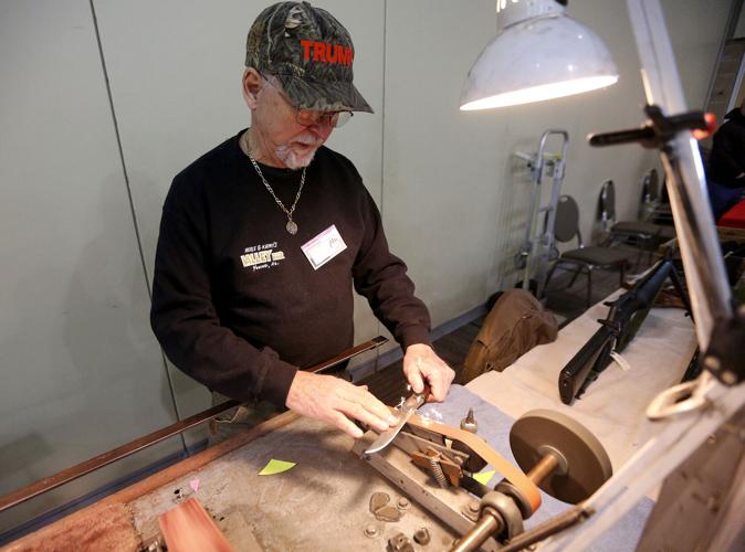 Hundreds attend gun, knife show in Dubuque Tristate News