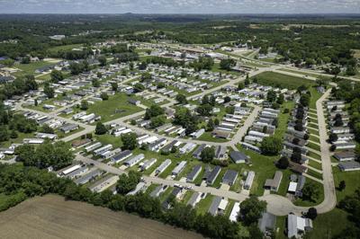 Dubuque council OKs application for grant to purchase mobile home 