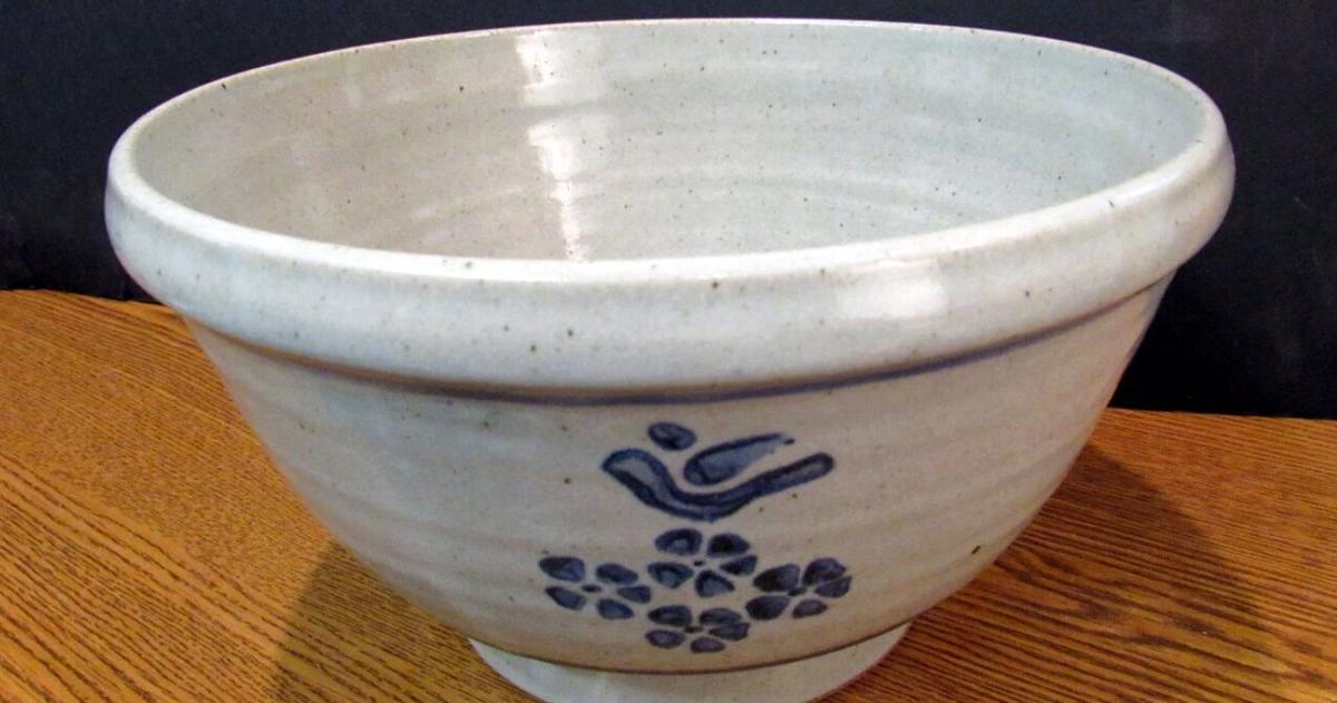 What's it worth on eBay? Vintage Irish Nicholas Mosse pottery