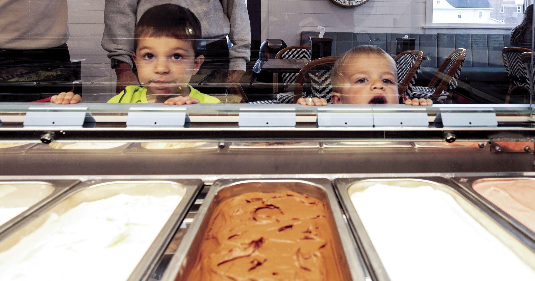 Biz Buzz: Dyersville gelato, Italian ice shop opens; accounting firm growing in new space; new cafe offers place for families - Vimarsana News