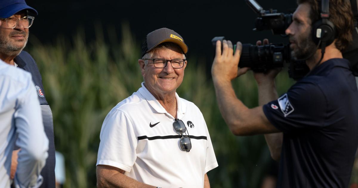 Iowa names Kinnick broadcast booth in Dolphin's honor