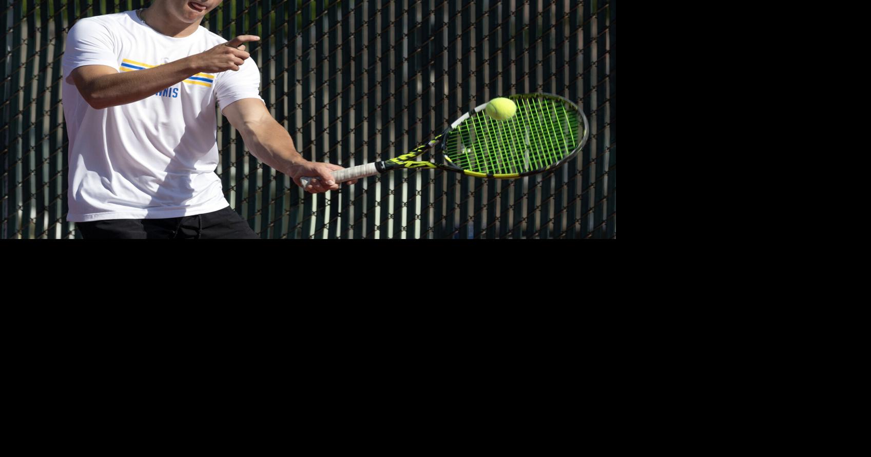 Boys prep tennis: Wahlert beats Senior to cap undefeated regular season
