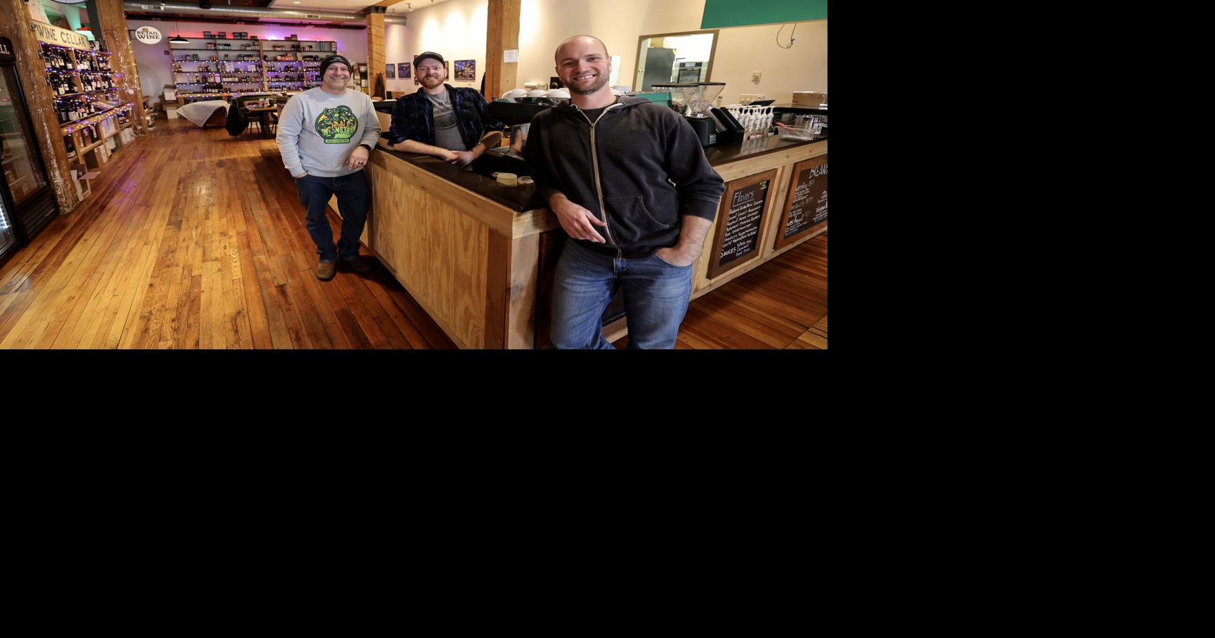 Biz Buzz: Popular Dubuque cafe changes hands; Wired Rabbit to get large new facility in Cuba City; Renovation strikes Manchester bowling alley