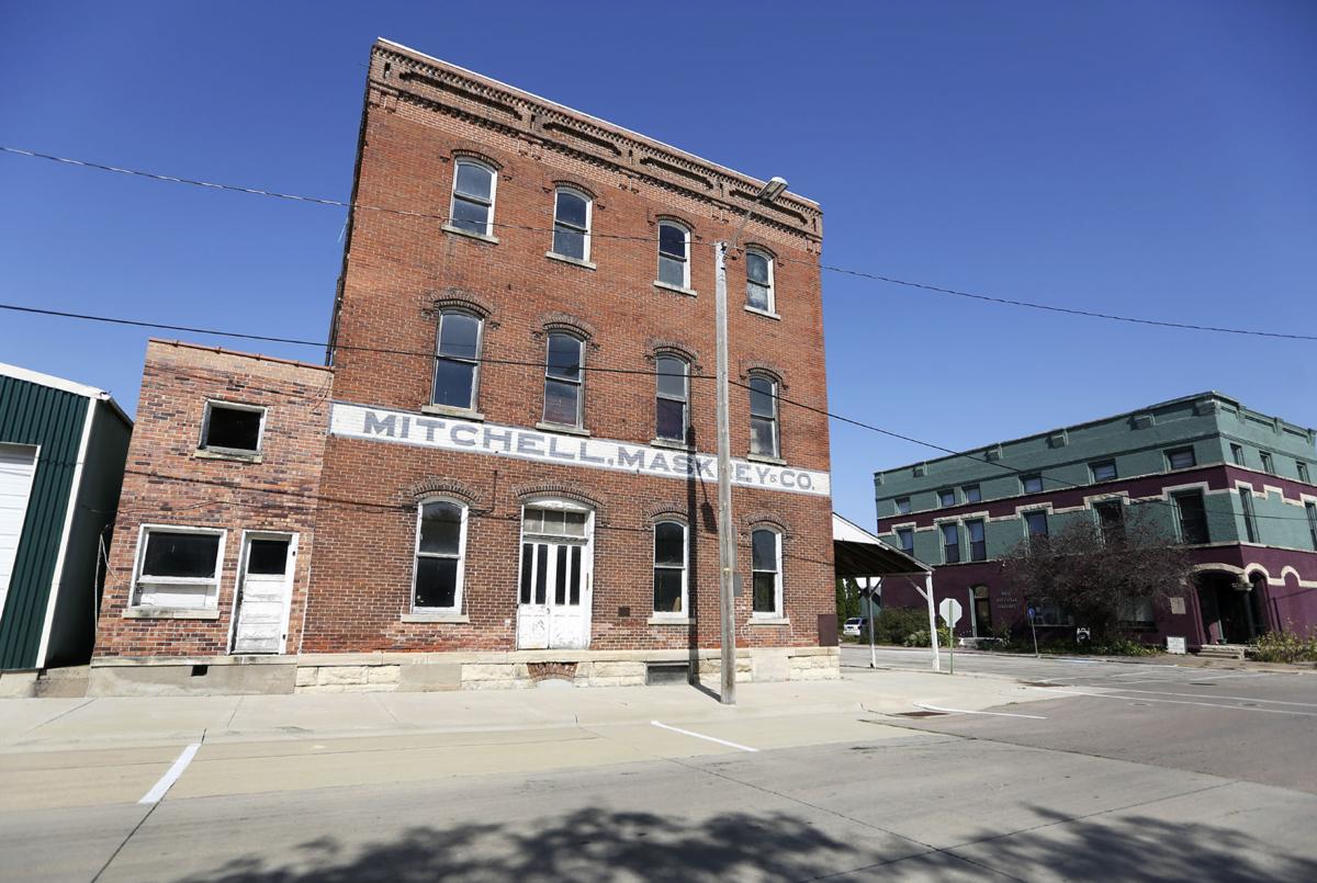 Maquoketa council OKs agreement with developer for rehab of historical