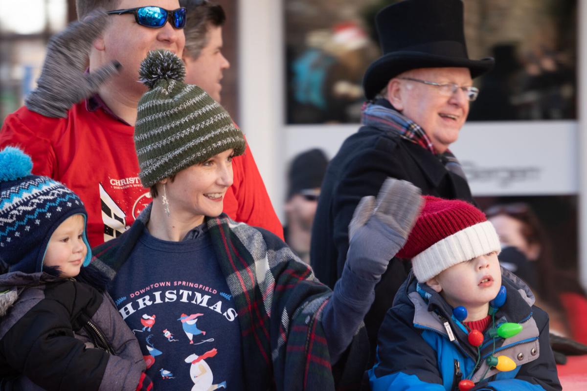 2022 Springfield Christmas Parade Springfield's Downtown Christmas Parade Spreads Cheer Throughout Downtown |  Pop | The-Standard.org