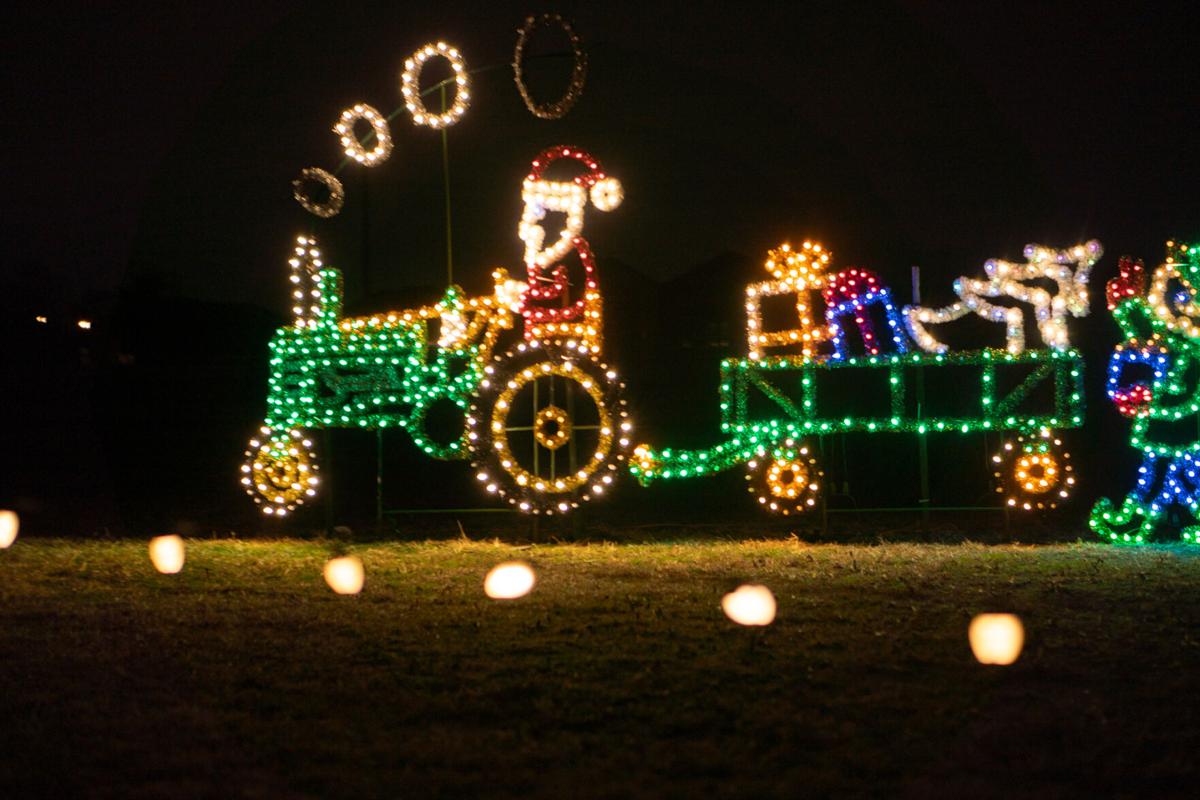 2022 Christmas Lights Springfield Mo It's The Holiday Season: Where To Find Christmas Lights | News |  The-Standard.org