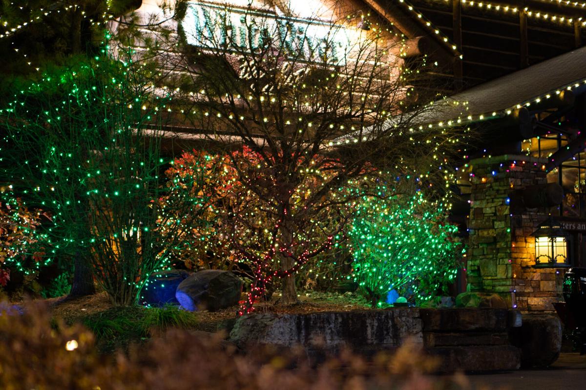 Christmas Lights Springfield Mo 2022 It's The Holiday Season: Where To Find Christmas Lights | News |  The-Standard.org