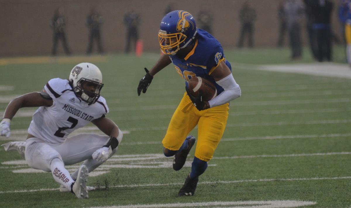 Bears Lose Big In Brookings Sports The Standard Org
