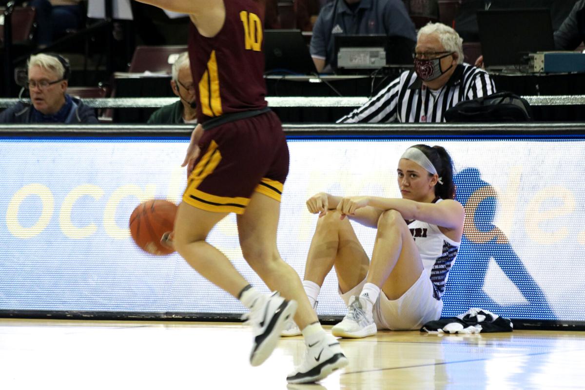02.27.21 LadyBearsvLoyola Mya sidelines