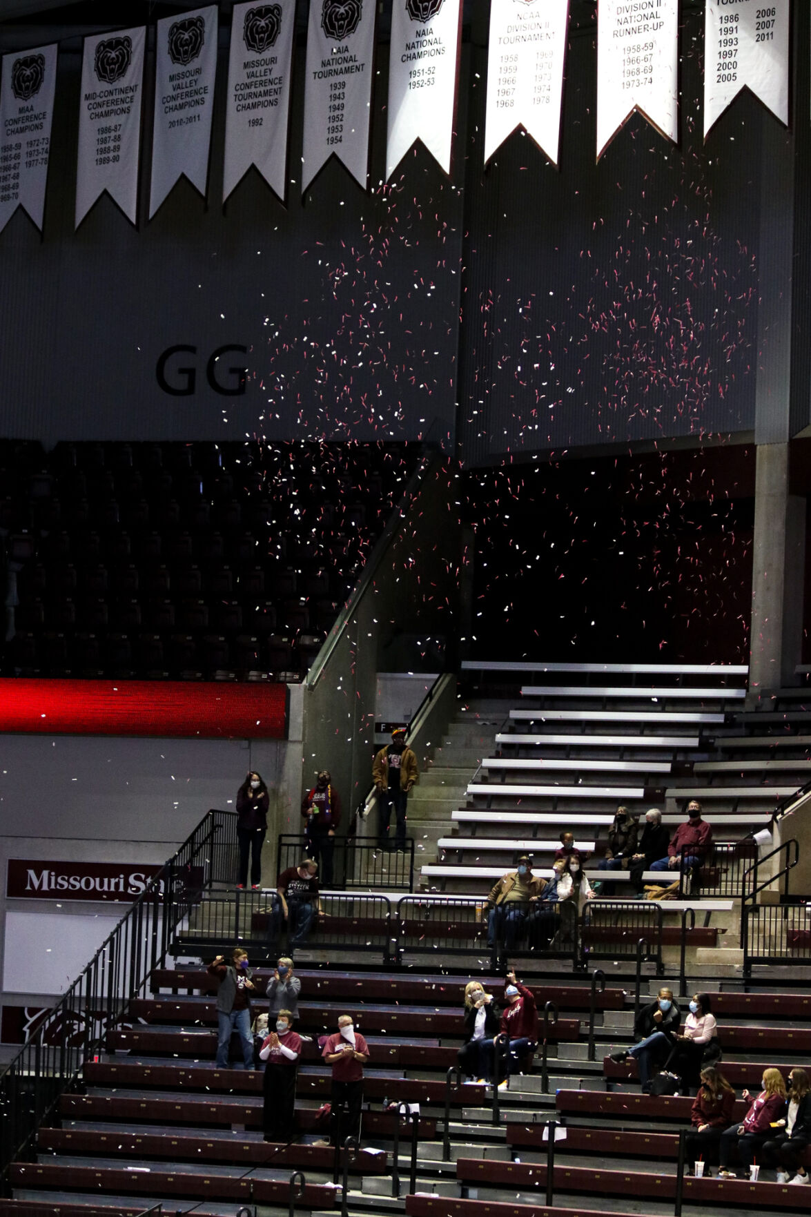 02.27.21 LadyBearsvLoyola Confetti