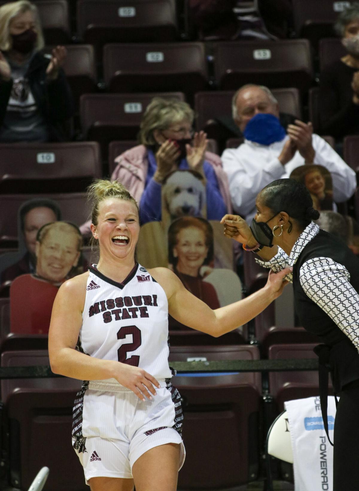 02.27.21 LadyBearsvLoyola Elle laughs