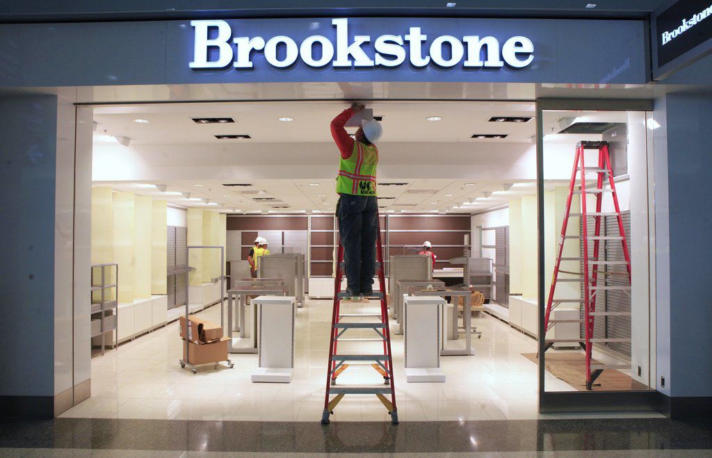 Brookstone closing all mall stores including Baton Rouge New