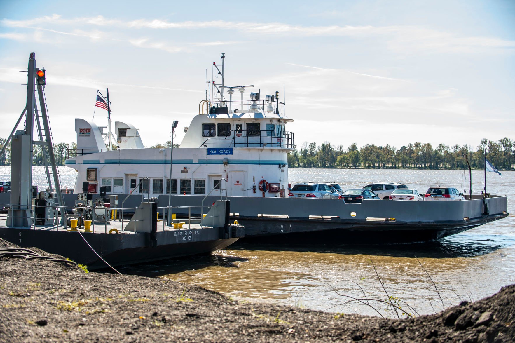 Plaquemine ferry reopens with one boat in service while second boat