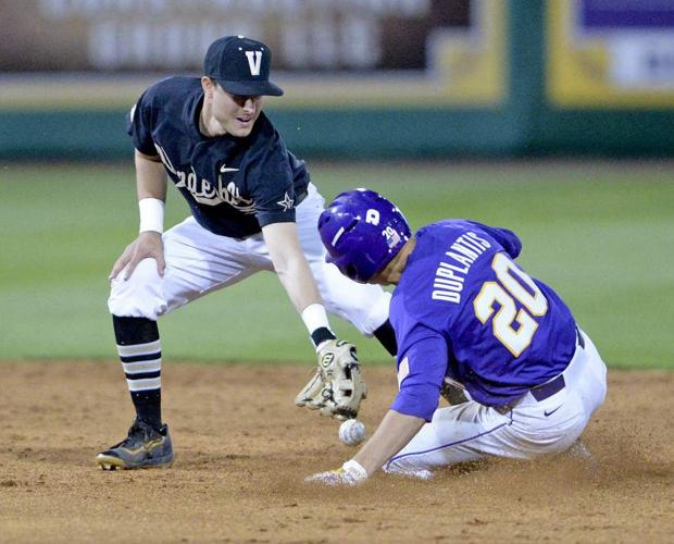 Alex Lange and Hunter Newman team up for a fivehit gem as LSU takes