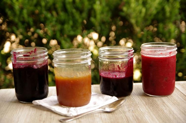 I Eat La. Recipes for Vanilla Bean Ice Cream, Strawberry Basil Coulis