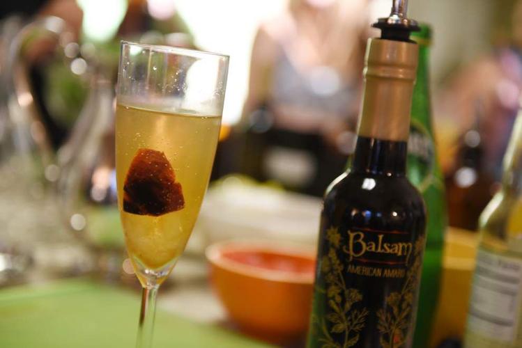 Chicago mixologist blends Louisiana roots into every cocktail Entertainment/Life