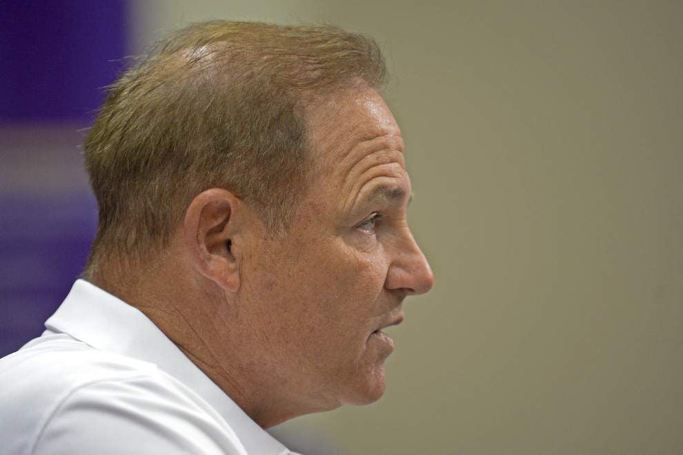 Video: Les Miles says LSU's first-team defense played well in a Tuesday scrimmage _lowres