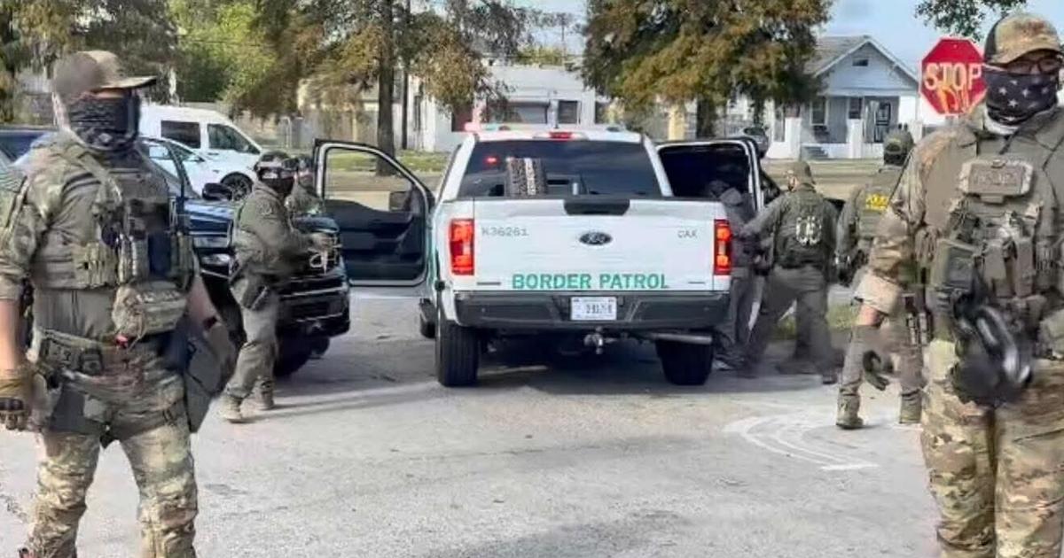 Grenzschutz nimmt erste Festnahmen bei Razzien gegen „Catahoula Crunch“ in ...