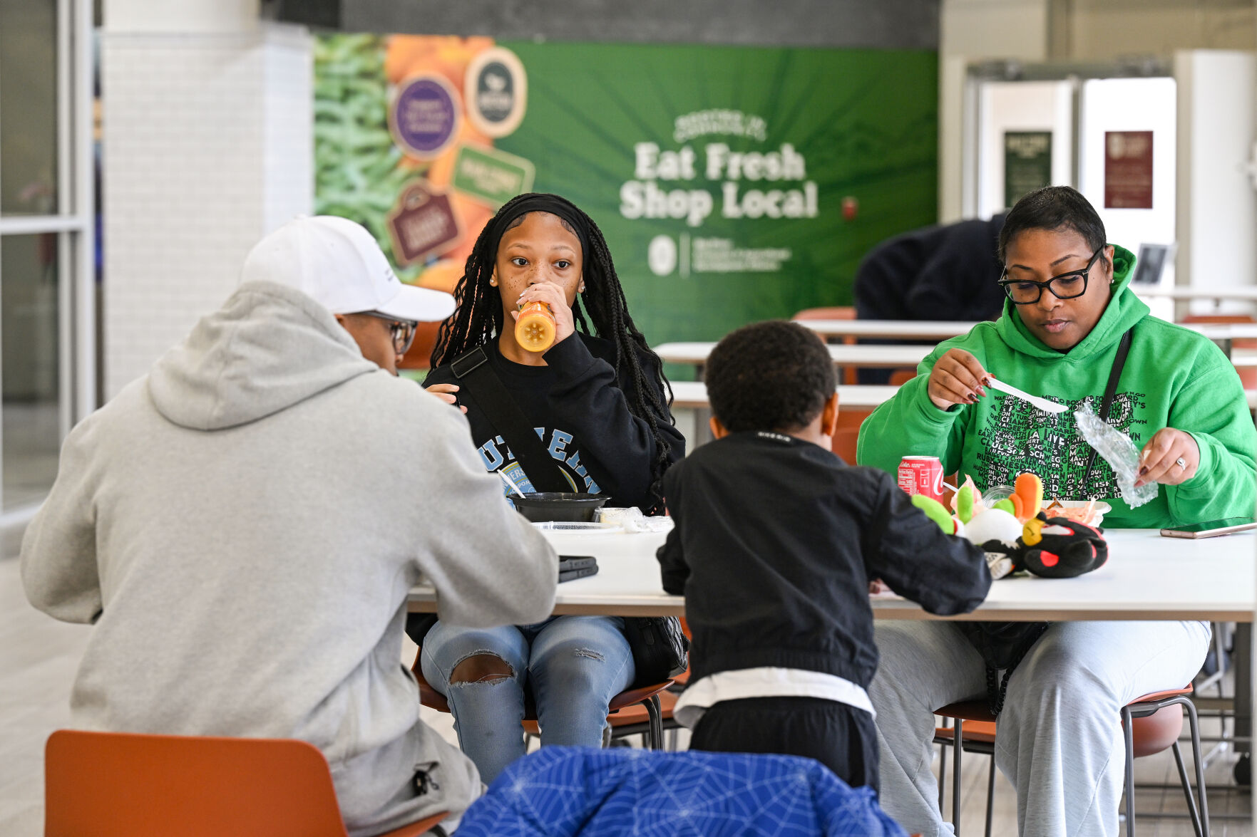 Downtown Baton Rouge market now open six days a week | Baton Rouge ...