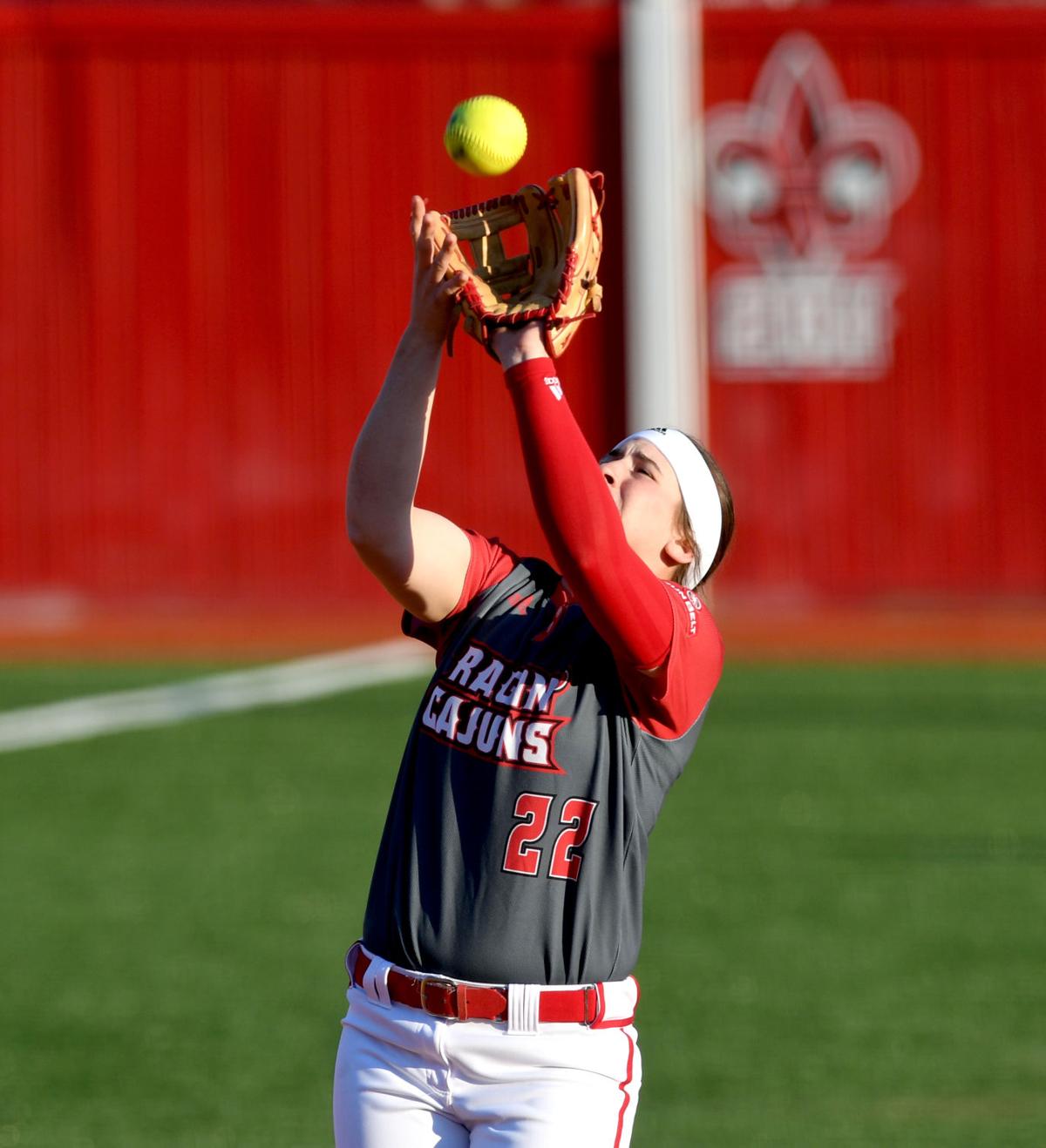 Ul Softball S Alissa Dalton Fights Internal Battle In Trying To Achieve Coach S Vision Ul Ragin Cajuns Theadvocate Com