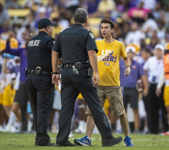 LSU student arrested after walking onto Tiger Stadium field during LSU