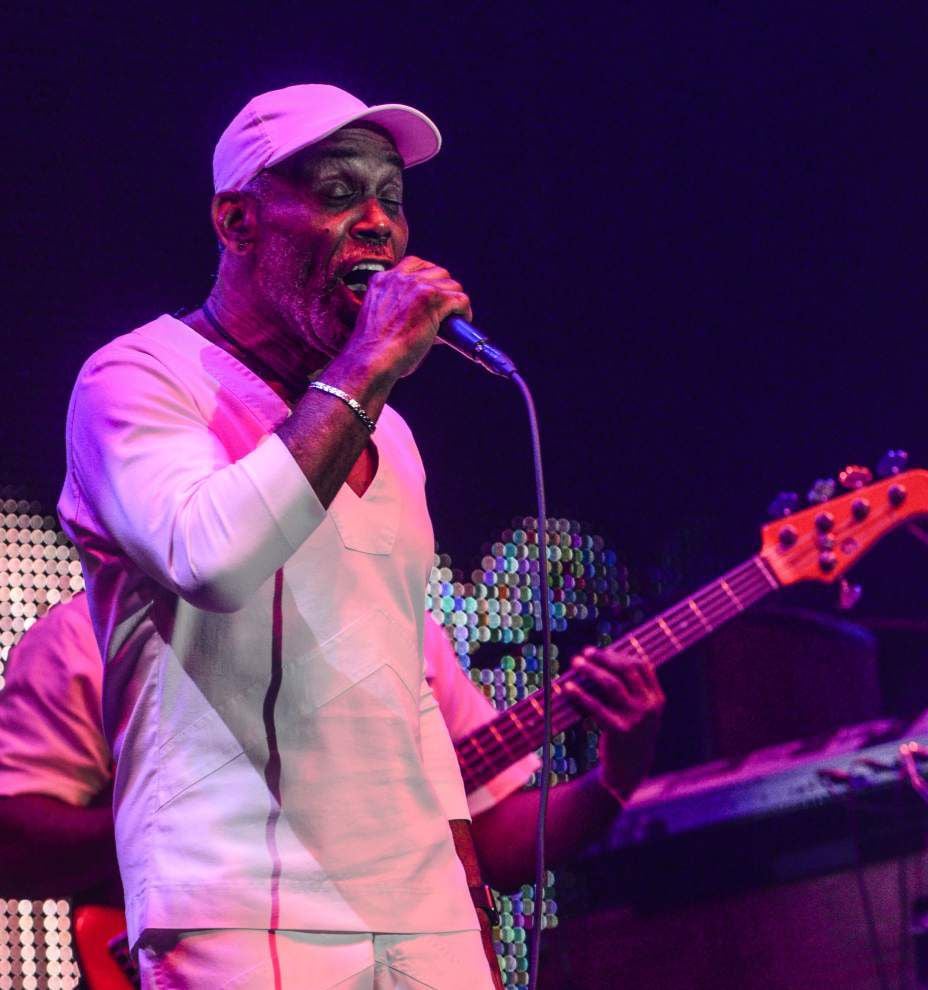Upbeat Frankie Beverly slides right back into lineup at New Orleans