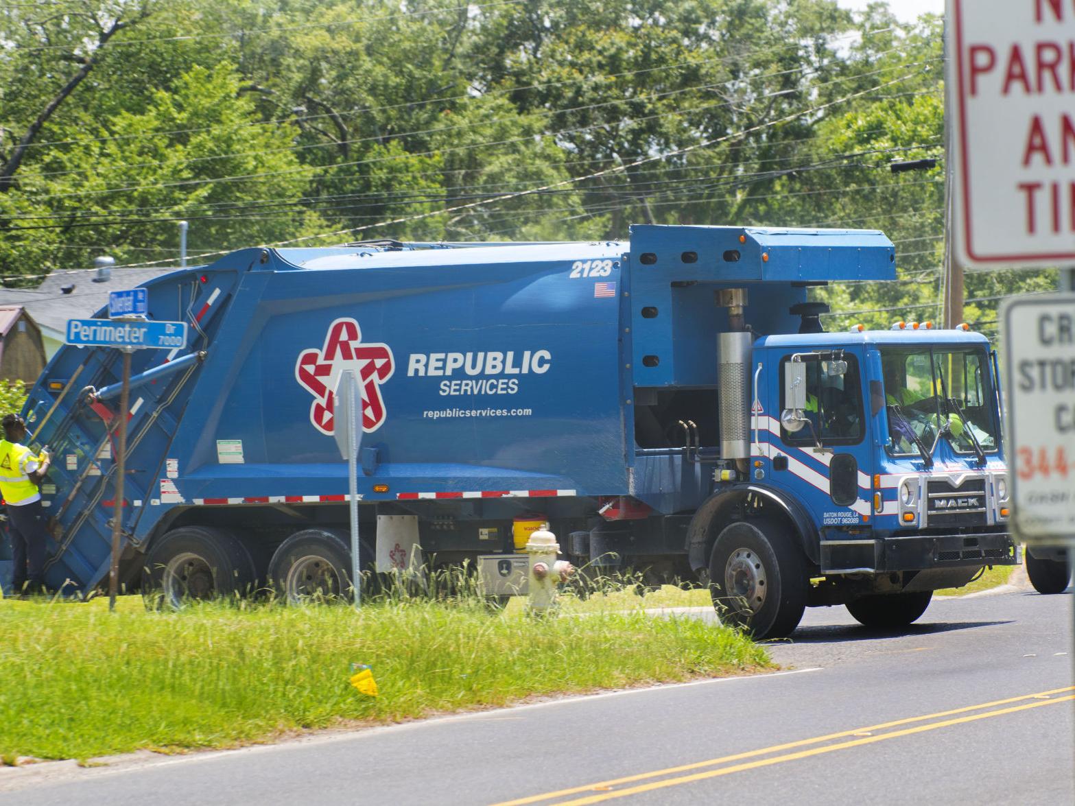 Baton Rouge garbage collector to hire more drivers and leave twice-a-week pickups intact | News | theadvocate.com baton-rouge-garbage-collector-to-hire-more-drivers-and-leave-twice-a-week-pickups-intact-news-theadvocate-com