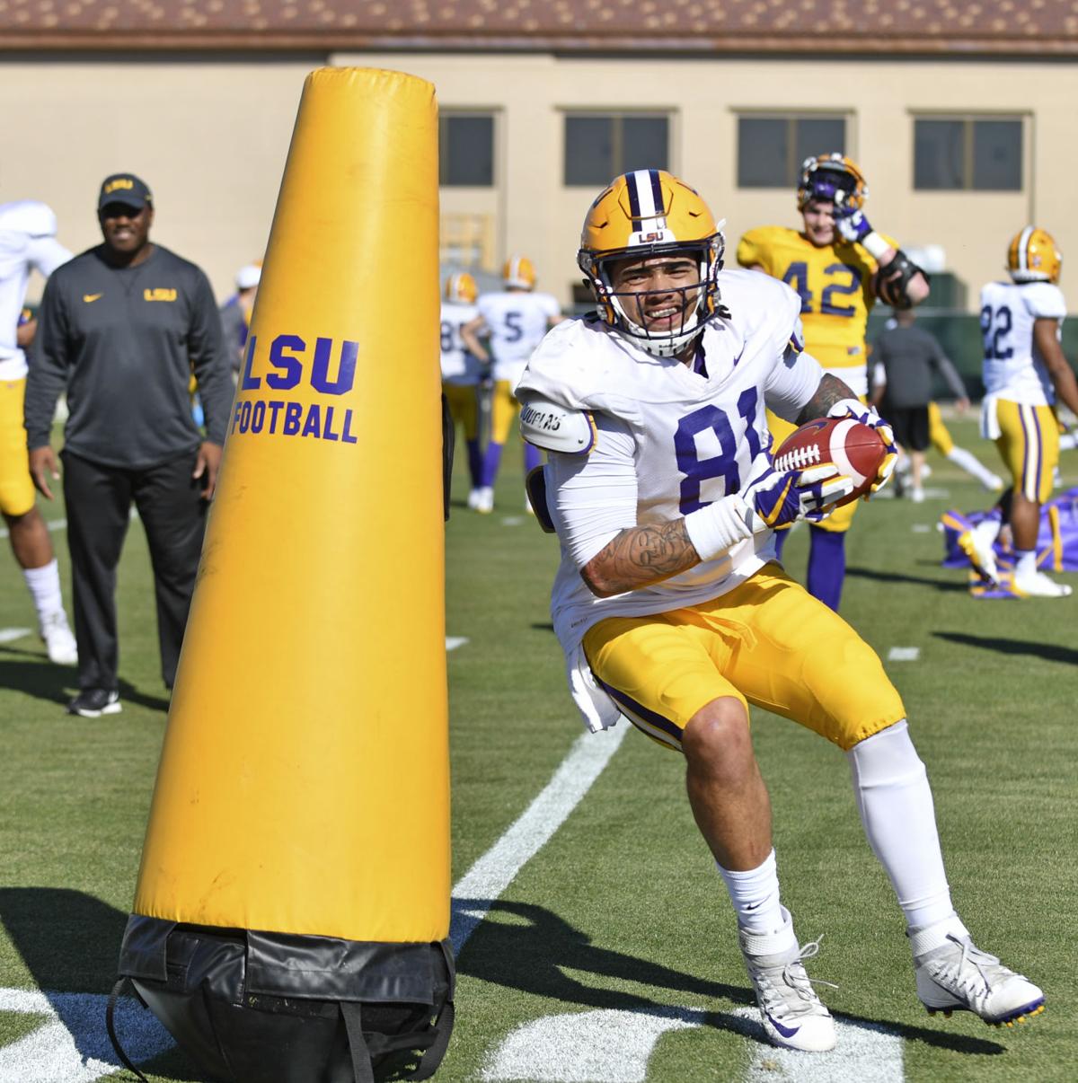 Thad Moss >> Rabalais After Years Away From The Game Lsu Tight End Thad Moss >> Rabalais After Years Away From The Game Lsu Tight End