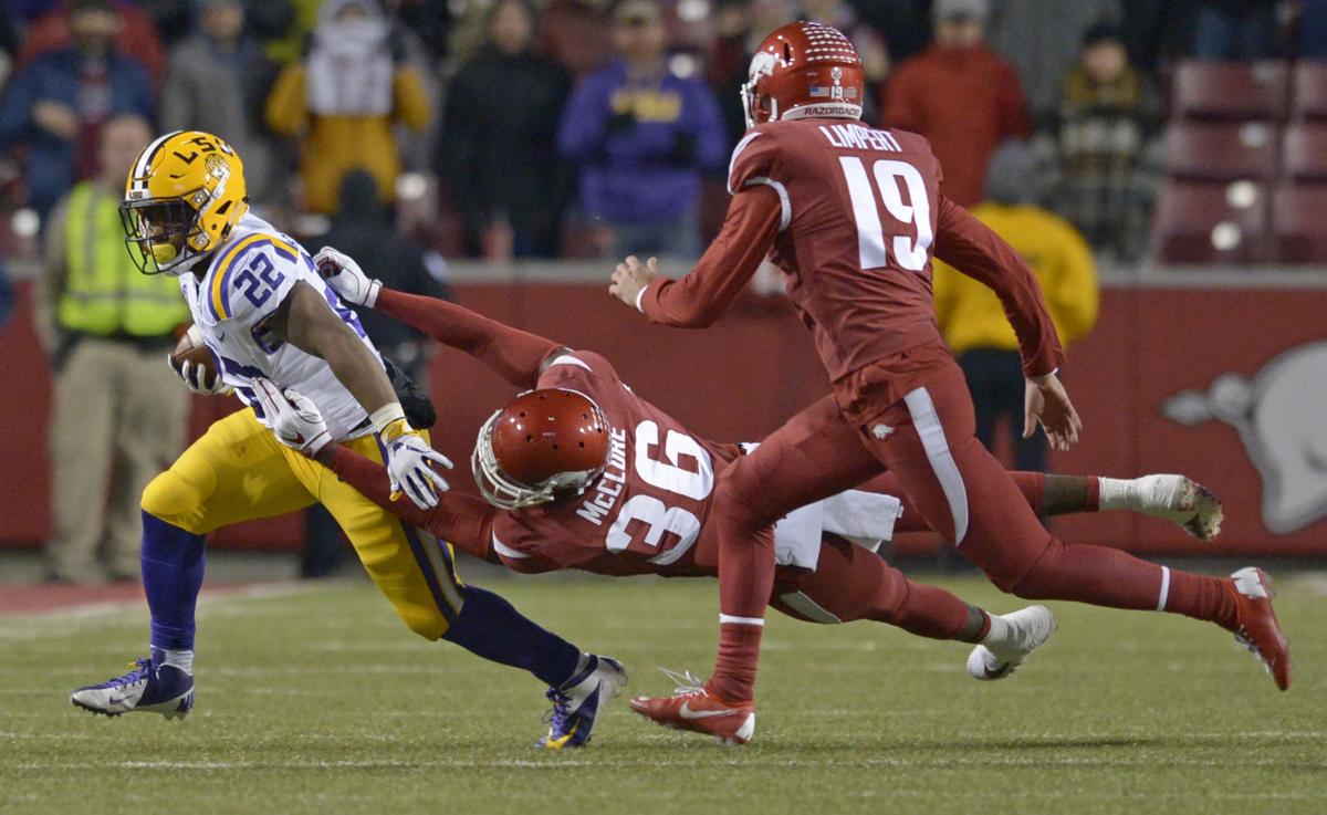 lsuarkansasfootball.111118_HS_2325