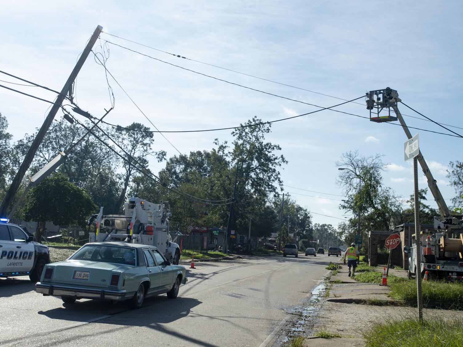 Power Struggle Utilities Press On To Reconnect Customers In Delta S Wake Weather Traffic Theadvocate Com