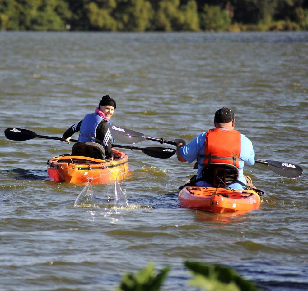 Paddling in Pink held in support of Breast Cancer Awareness Month _lowres