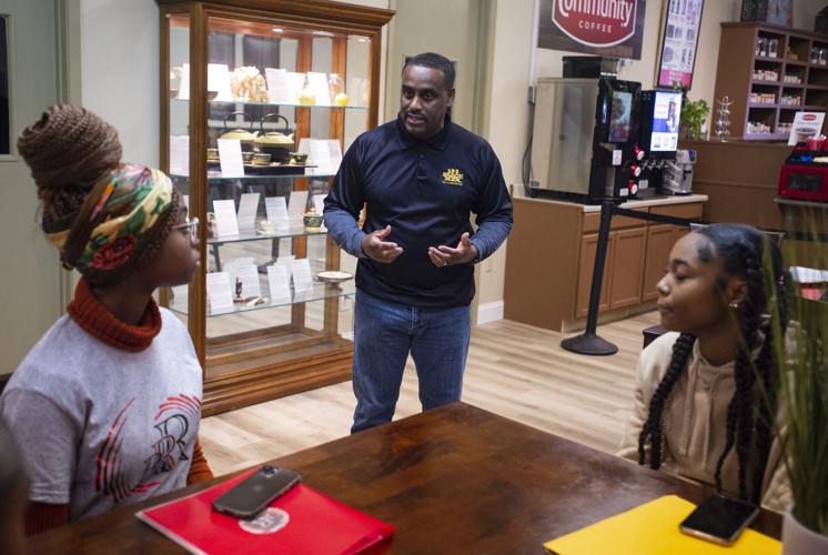 Lafayette hairdresser launches girls’ mentorship program News