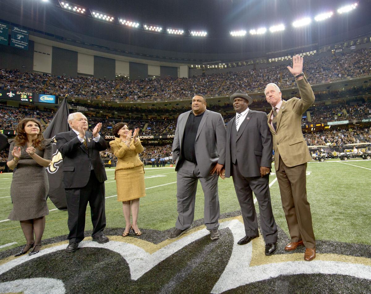 SaintsDallas0381.jpg
