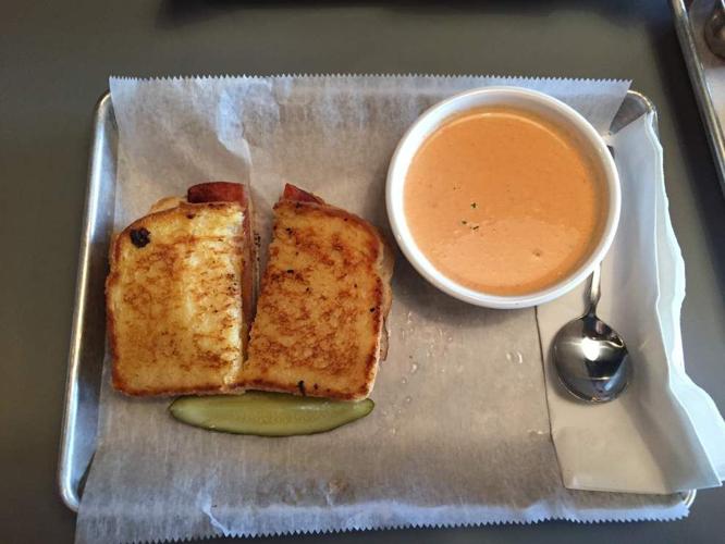 Review The State Bar, offering hearty favorites, doesn’t skimp on