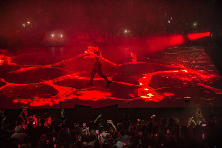 Drake rocked the sold-out Smoothie King Center in New Orleans. Migos ...
