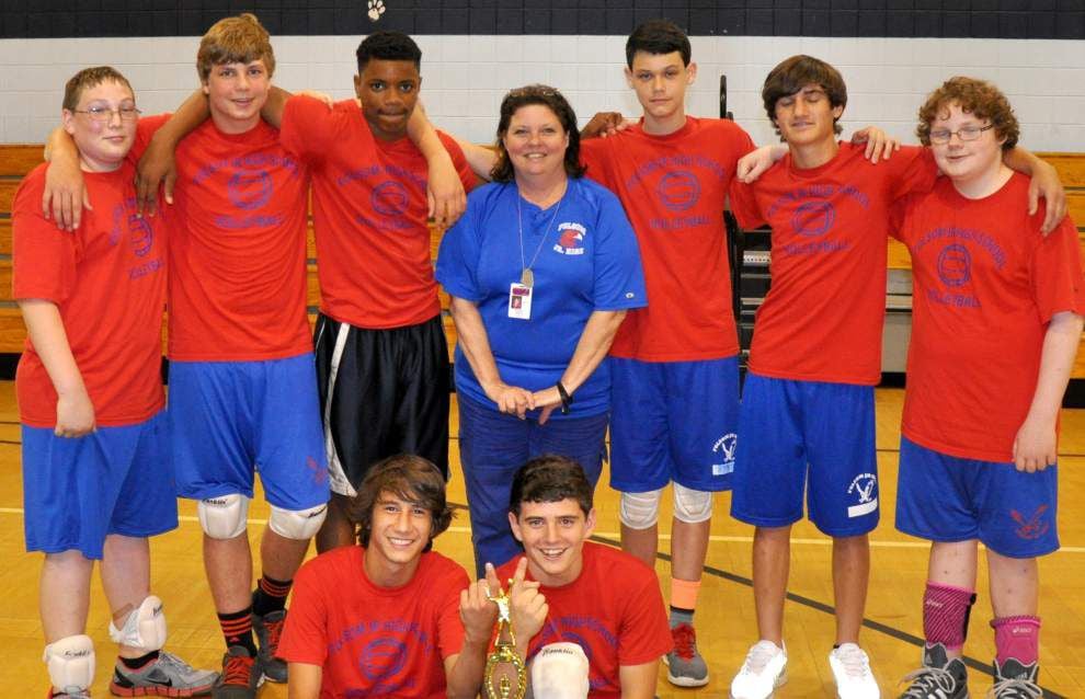 Folsom Junior High School boys volleyball team finishes its season undefeated _lowres