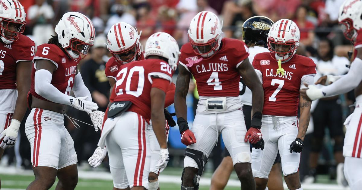 UL's defense gave Cajuns chance to win, but offense falters | UL Ragin ...