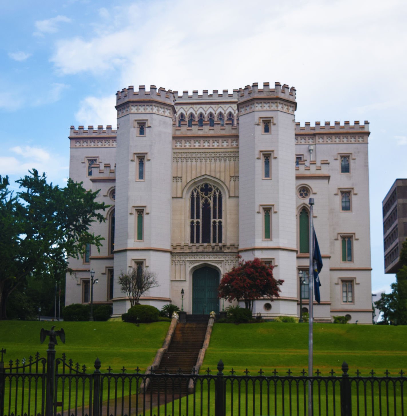 The Castle's Grandeur Was Restored 25 Years Ago, Now Louisiana's Old ...