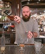 BR.signaturecocktailsliv.121022 HS 646 copy.jpg